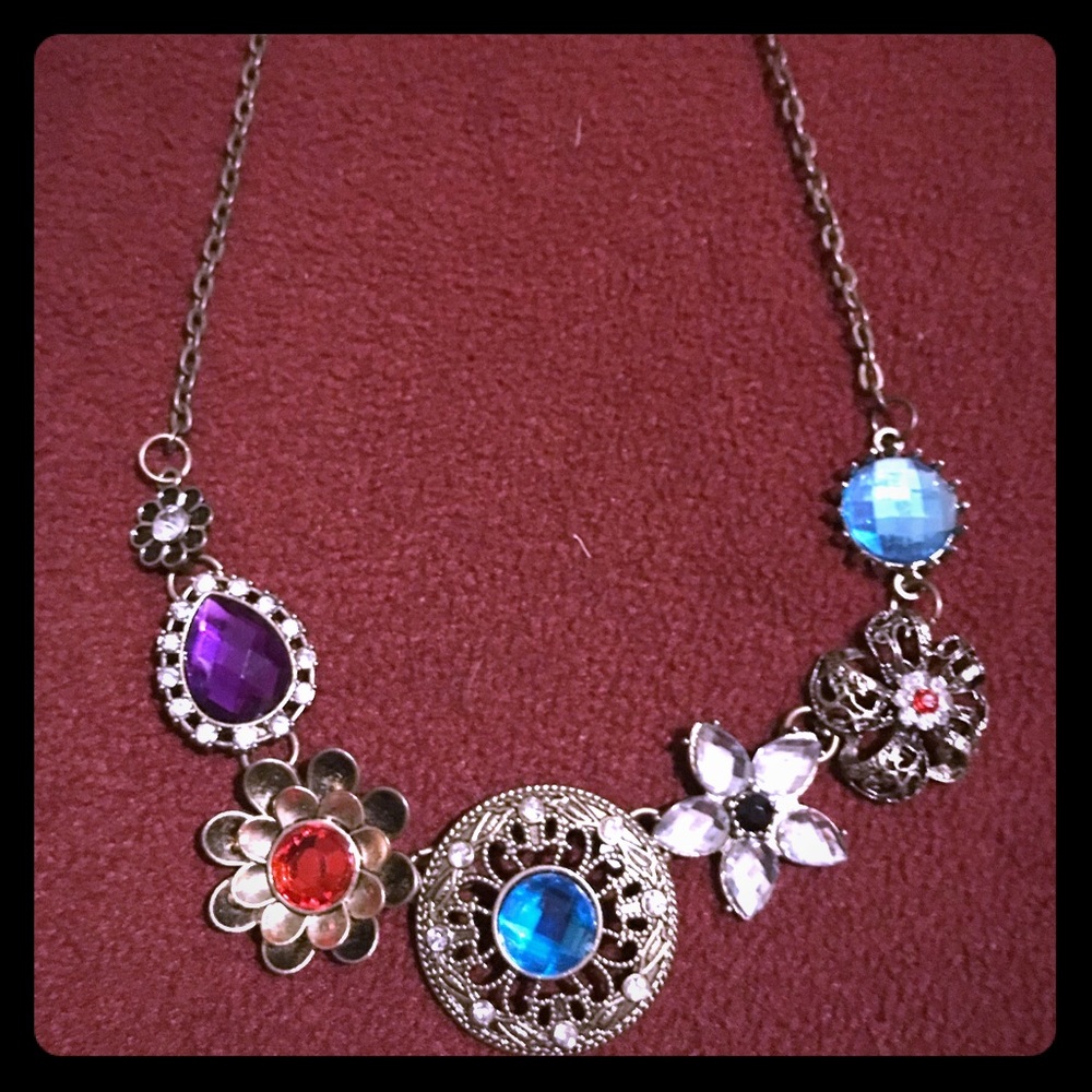 Women’s Flower Necklace